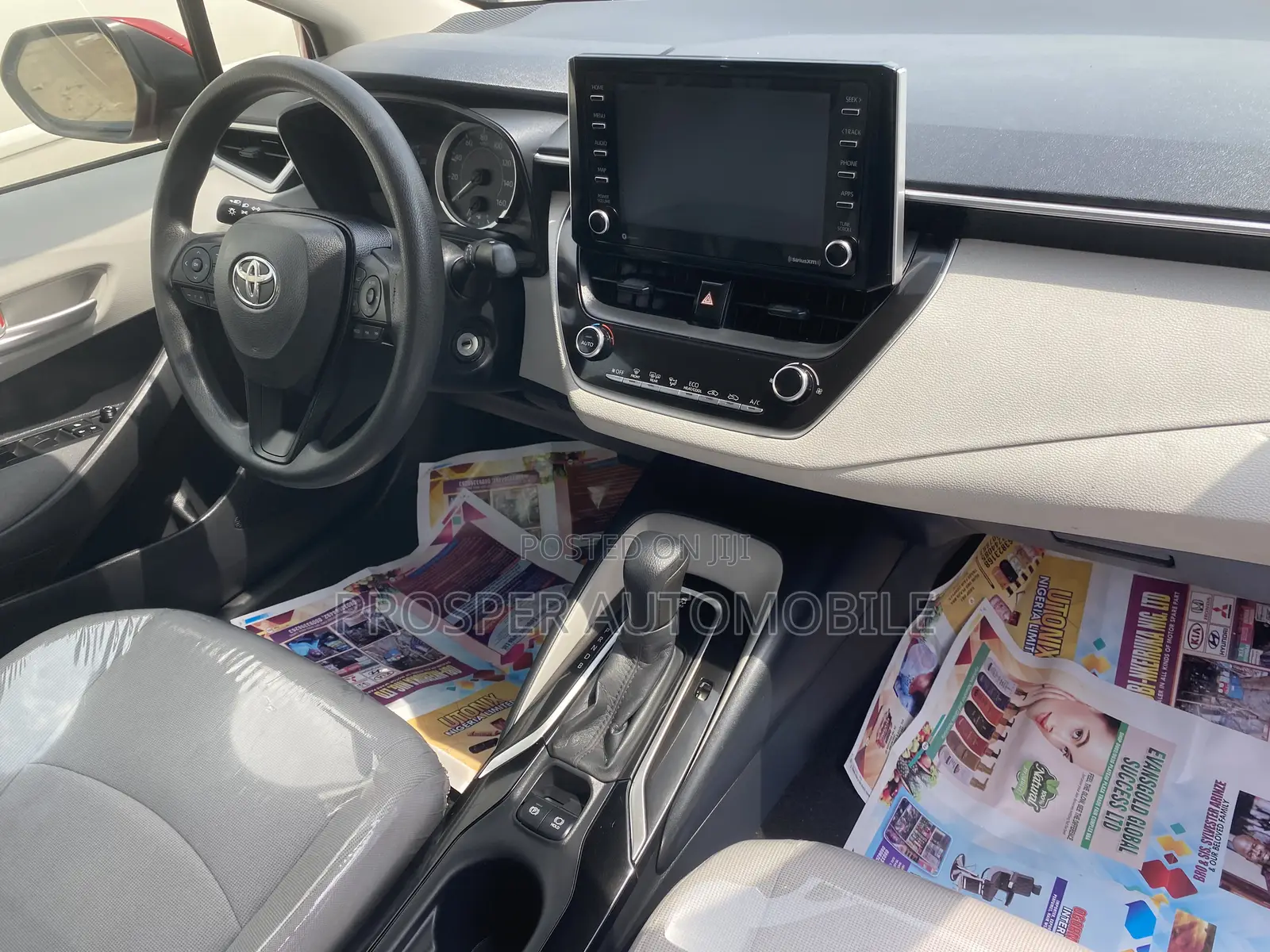 Toyota Corolla LE 2021 Red