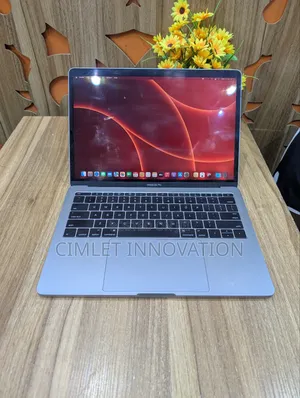 Laptop Apple MacBook 2017 16GB Intel Core I7 SSD 512GB