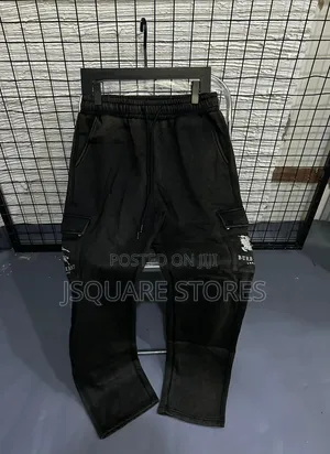 Men Quality Joggers With Side Line