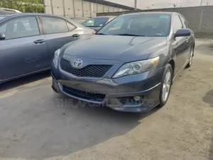 Toyota Camry 2011 Gray