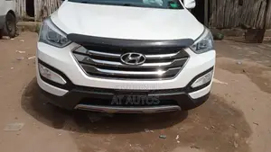 Hyundai Santa Fe Limited Ultimate FWD 2017 White