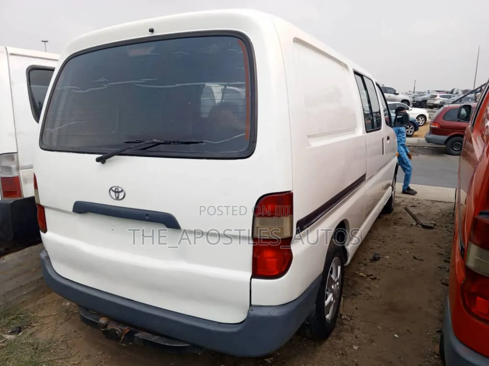 Toyota HiAce 2004 White