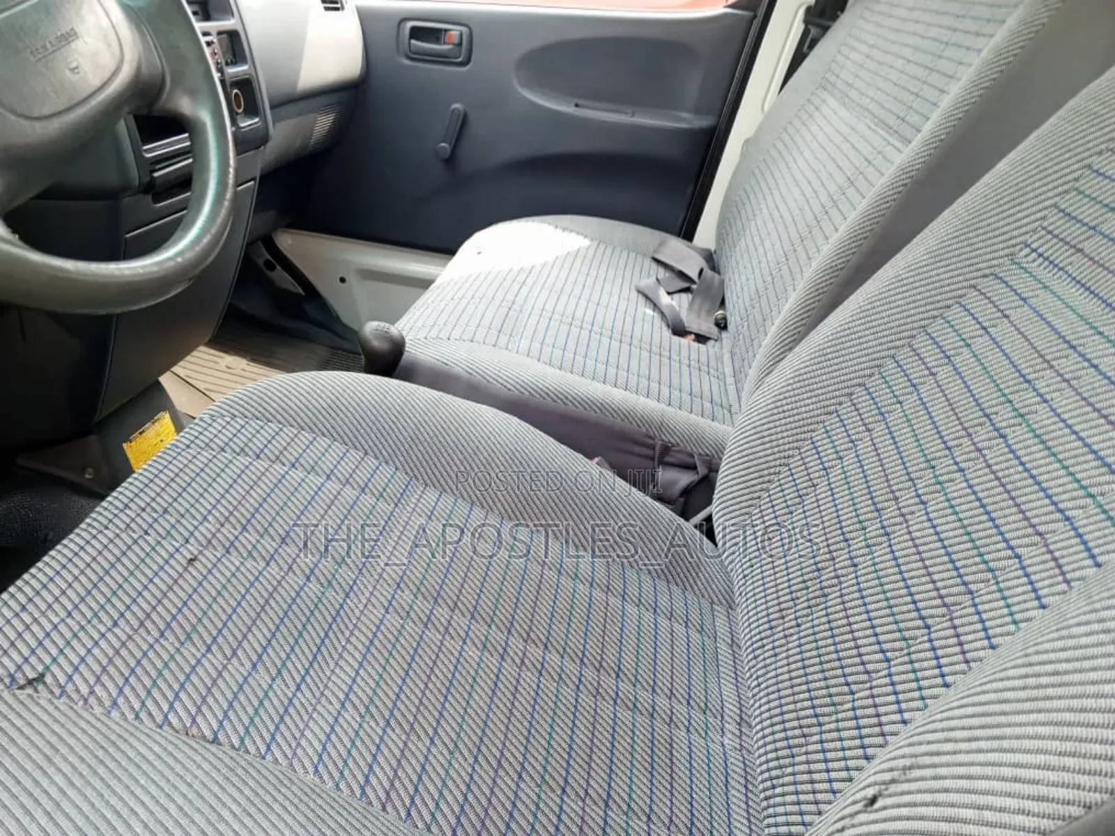 Toyota HiAce 2004 White