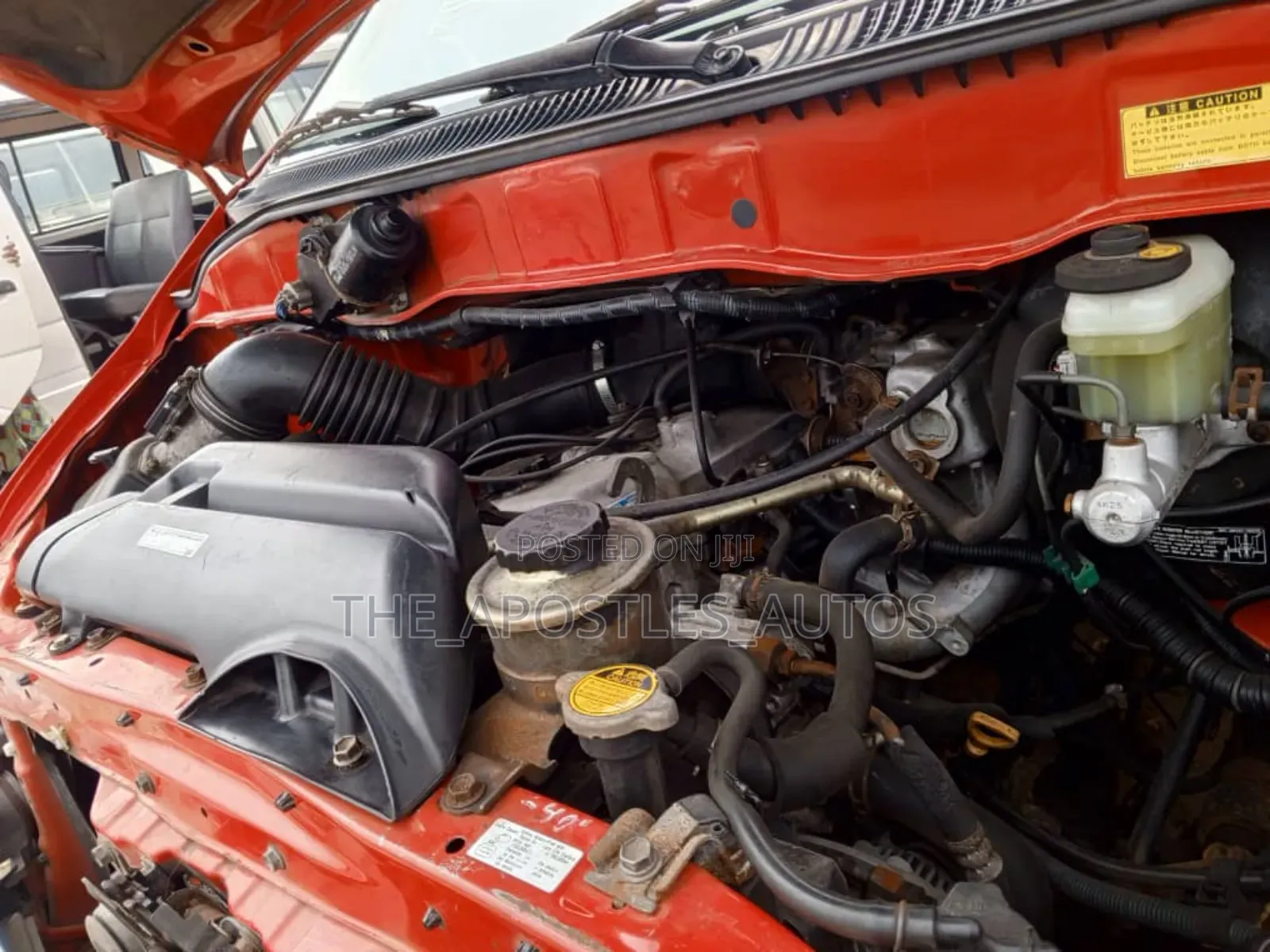 Toyota HiAce 2004 Red