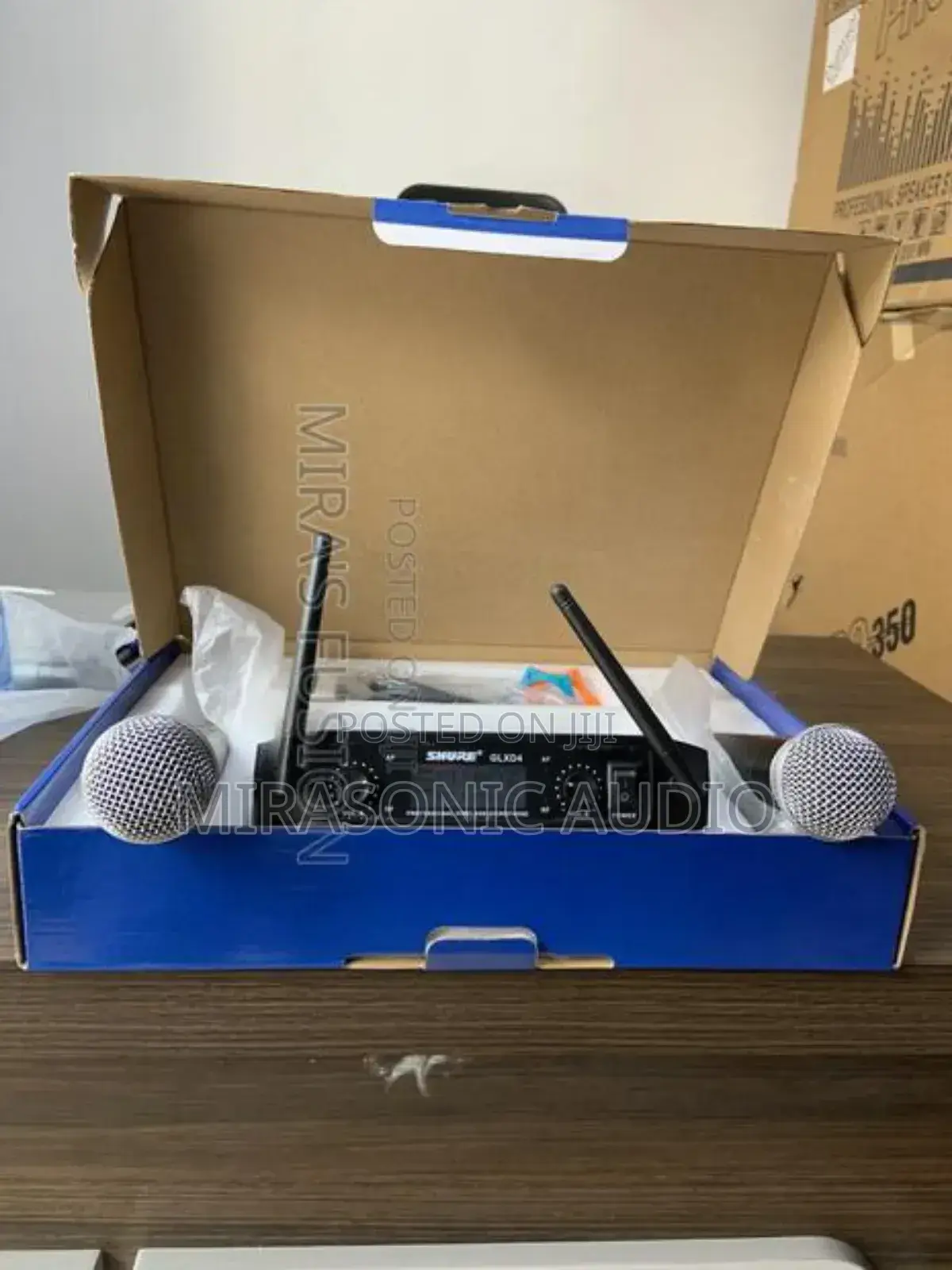 SHURE GLXD4 Wireless Microphone
