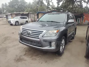 Lexus LX 570 AWD 2015 Gray