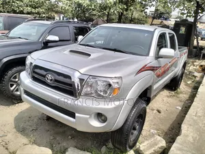 Toyota Tacoma Double Cab V6 Automatic 2010 Silver