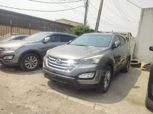 Hyundai Santa Fe 2014 Gold