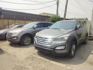 Hyundai Santa Fe 2014 Gold
