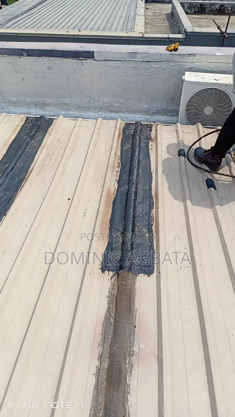 Open -Handed Waterproofing Expert