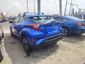 Toyota C-HR 2018 Blue