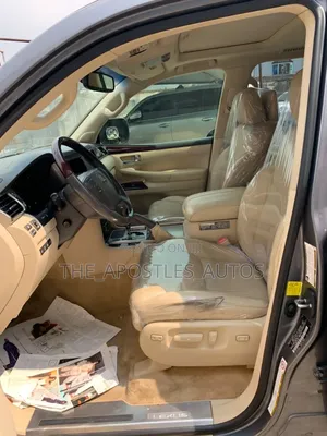 Lexus LX 570 AWD 2014 Gray