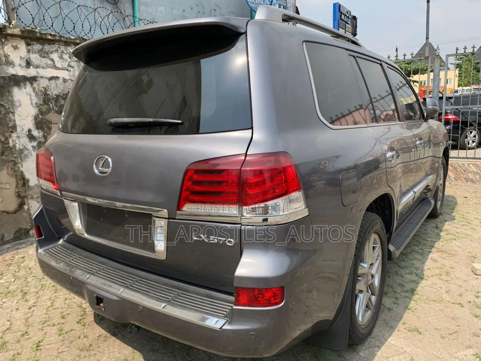 Lexus LX 570 AWD 2014 Gray