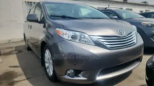 Toyota Sienna 2011 Gray