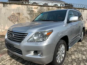 Lexus LX 570 AWD 2015 Silver
