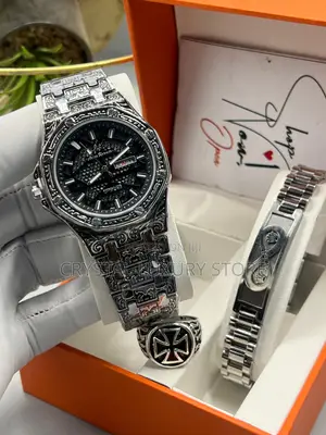 High Quality Men Chain Strap Wristwatch