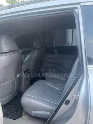 SUV for Rent - Highlander