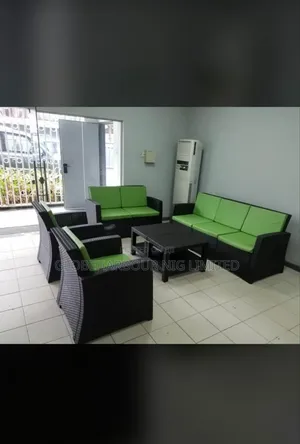Net Reception Chair and Table