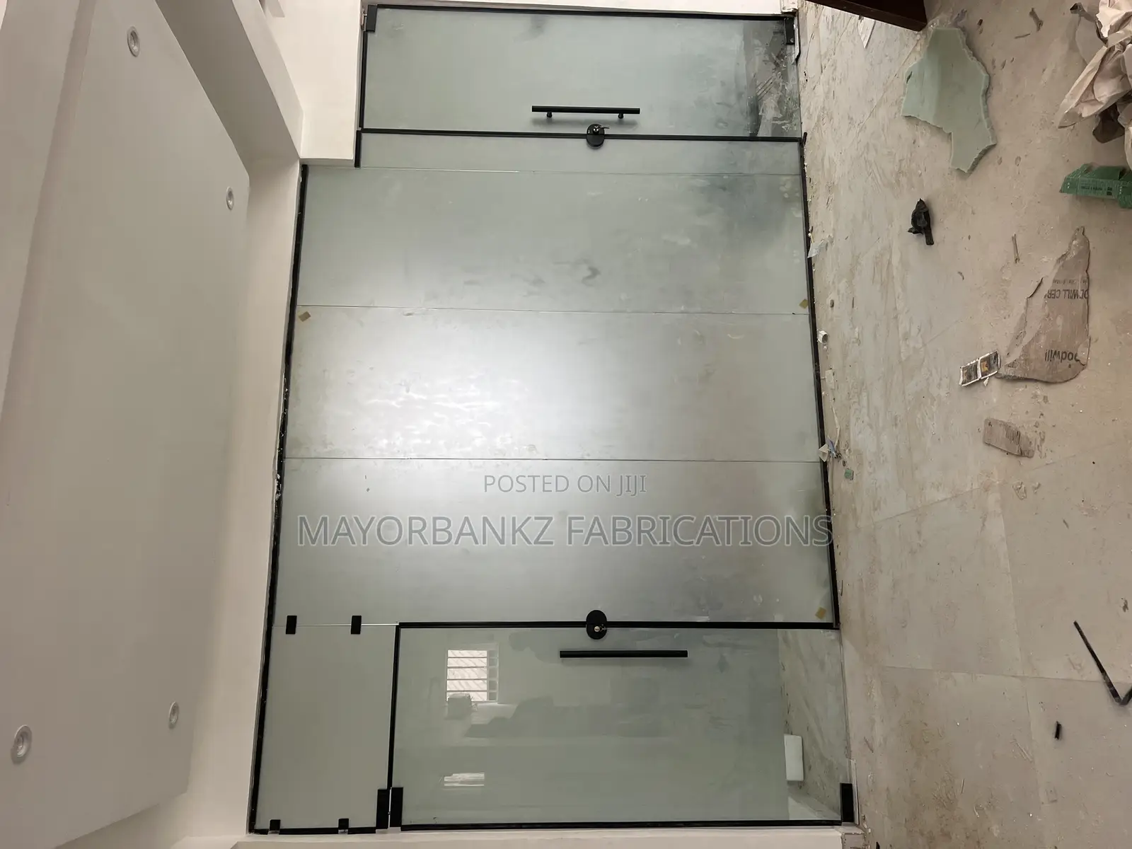 Office Partitioning Using Glass With Frosting Effects