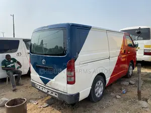 Toyota HiAce 2013