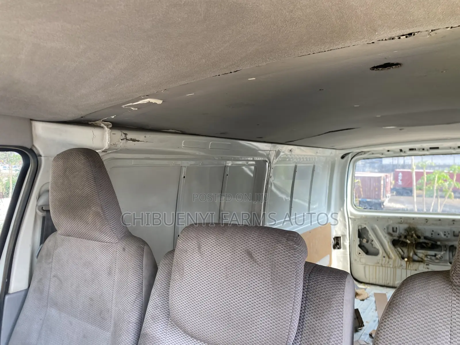 Toyota HiAce 2013