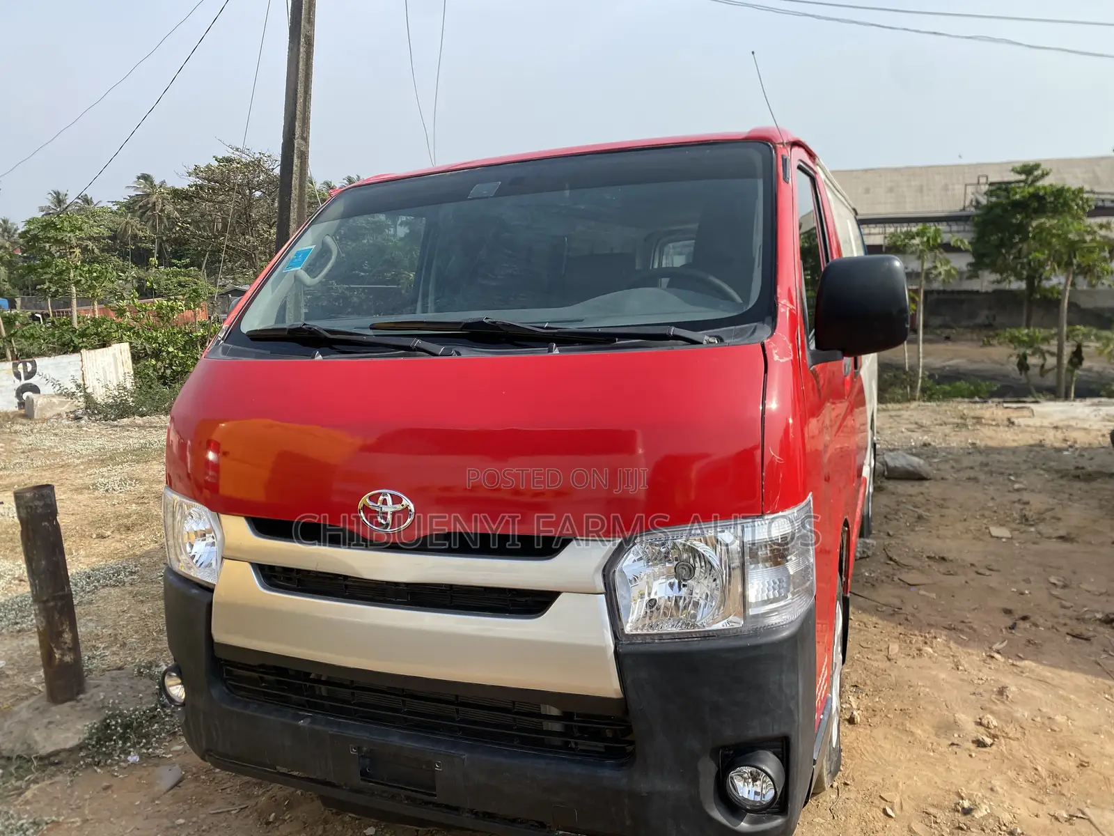 Toyota HiAce 2013