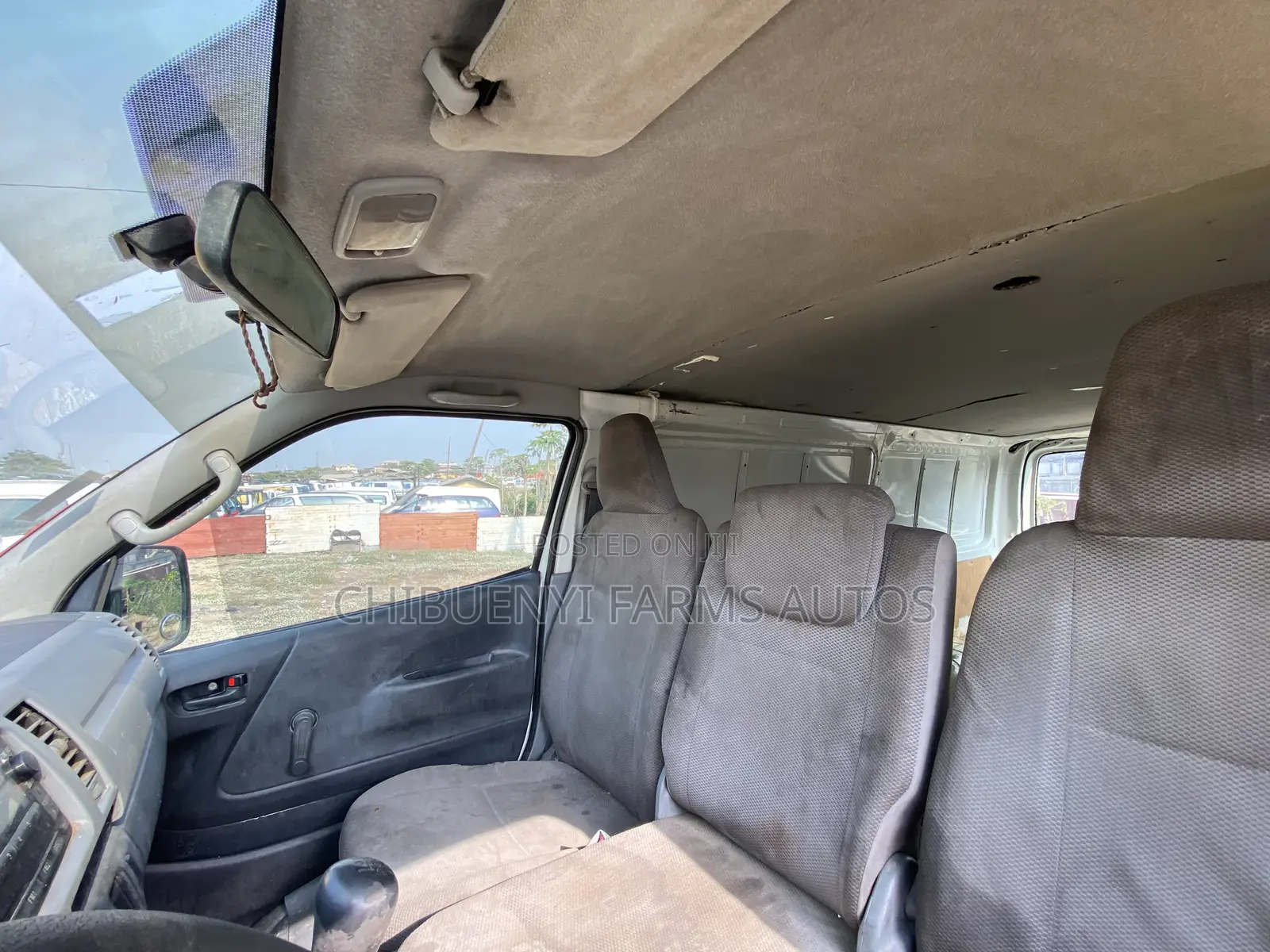 Toyota HiAce 2013