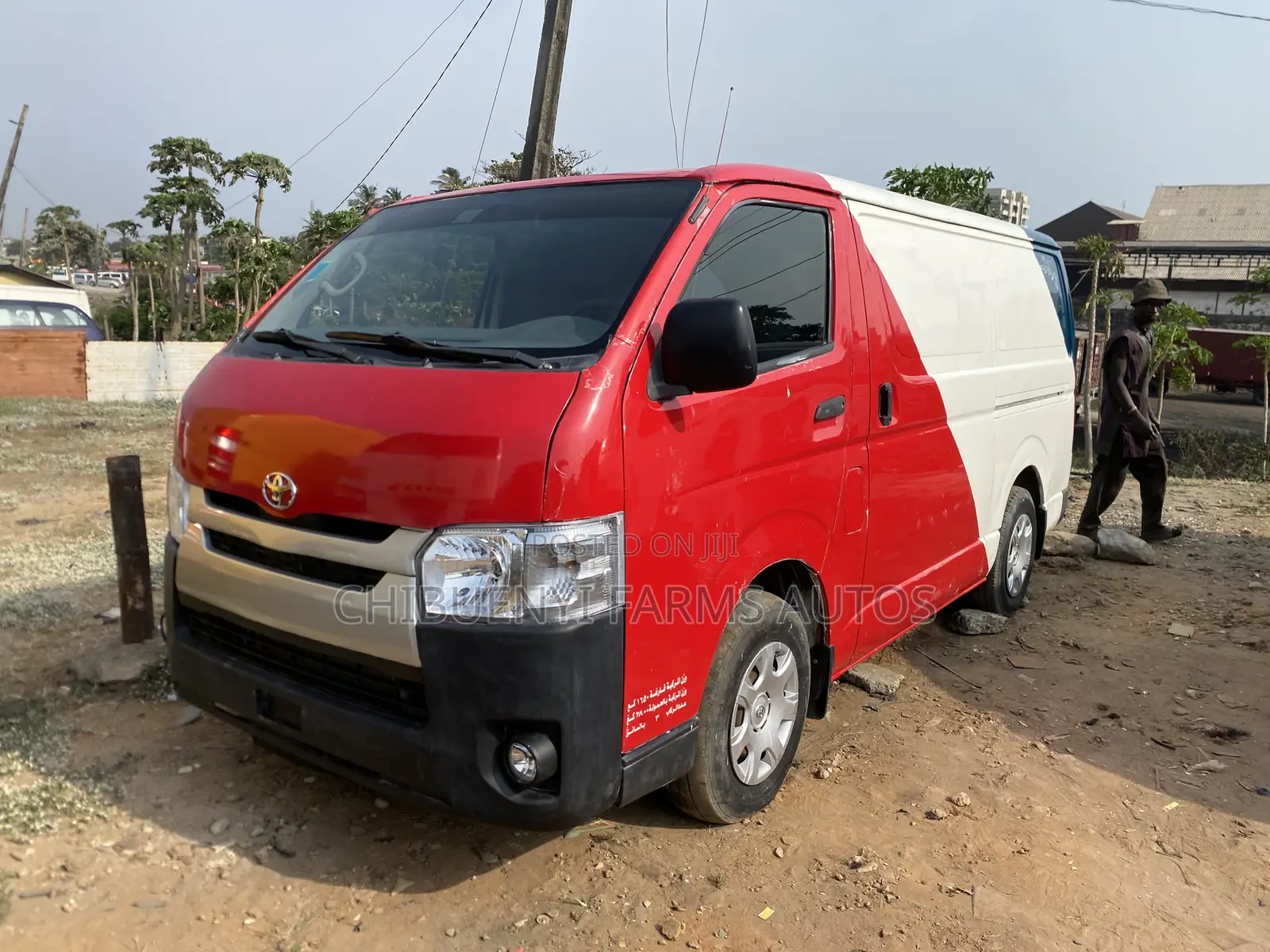 Toyota HiAce 2013