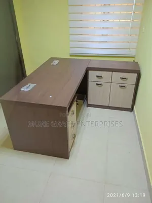 1.6 Meter Office Desk With Extension, Front and Back View.