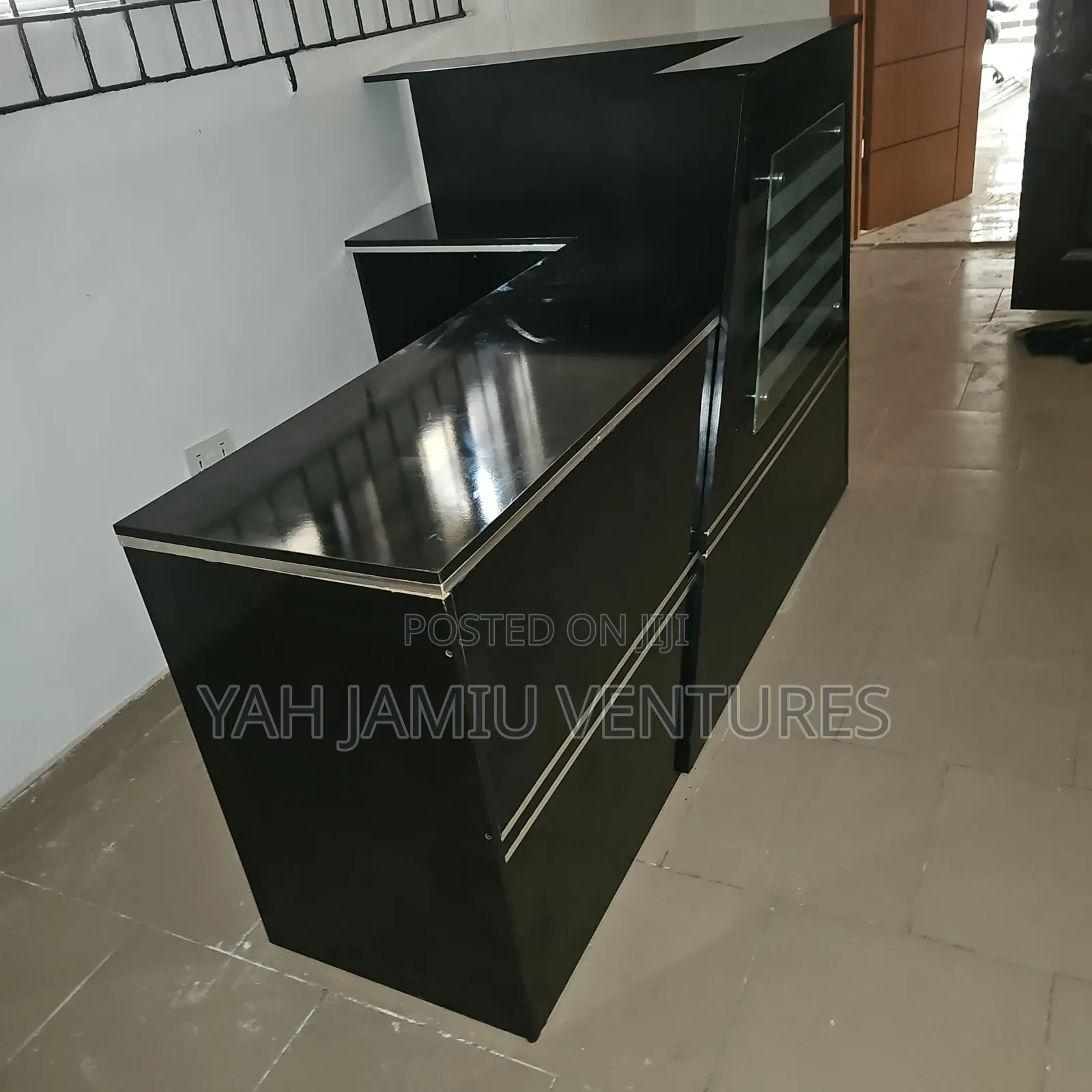 Receptionist Table