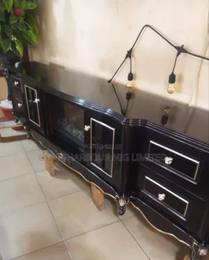 Royal Tv Stand