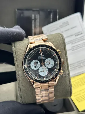 OMEGA Chain Strap Watch With Active Chronograph
