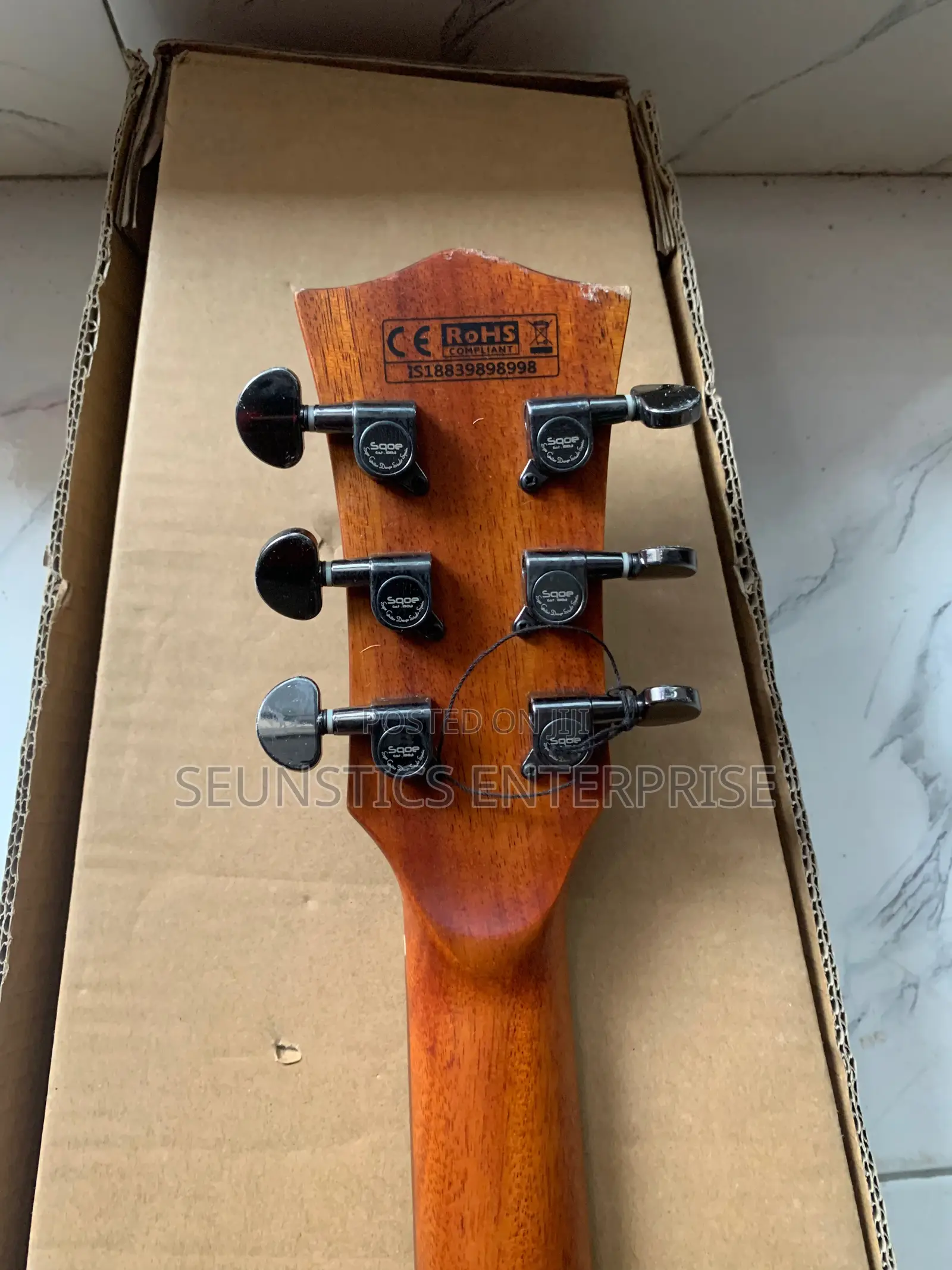 Quality HSH Pure Acoustic Curved Guitar