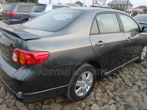 Toyota Corolla 2009 Gray