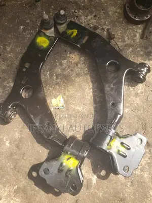 Front Lower Arm for 2013 Ford Escape