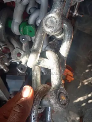 20mm Fender Shackle