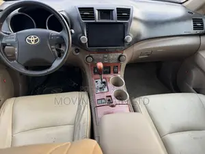 Toyota Highlander 4x4 2008 Gold