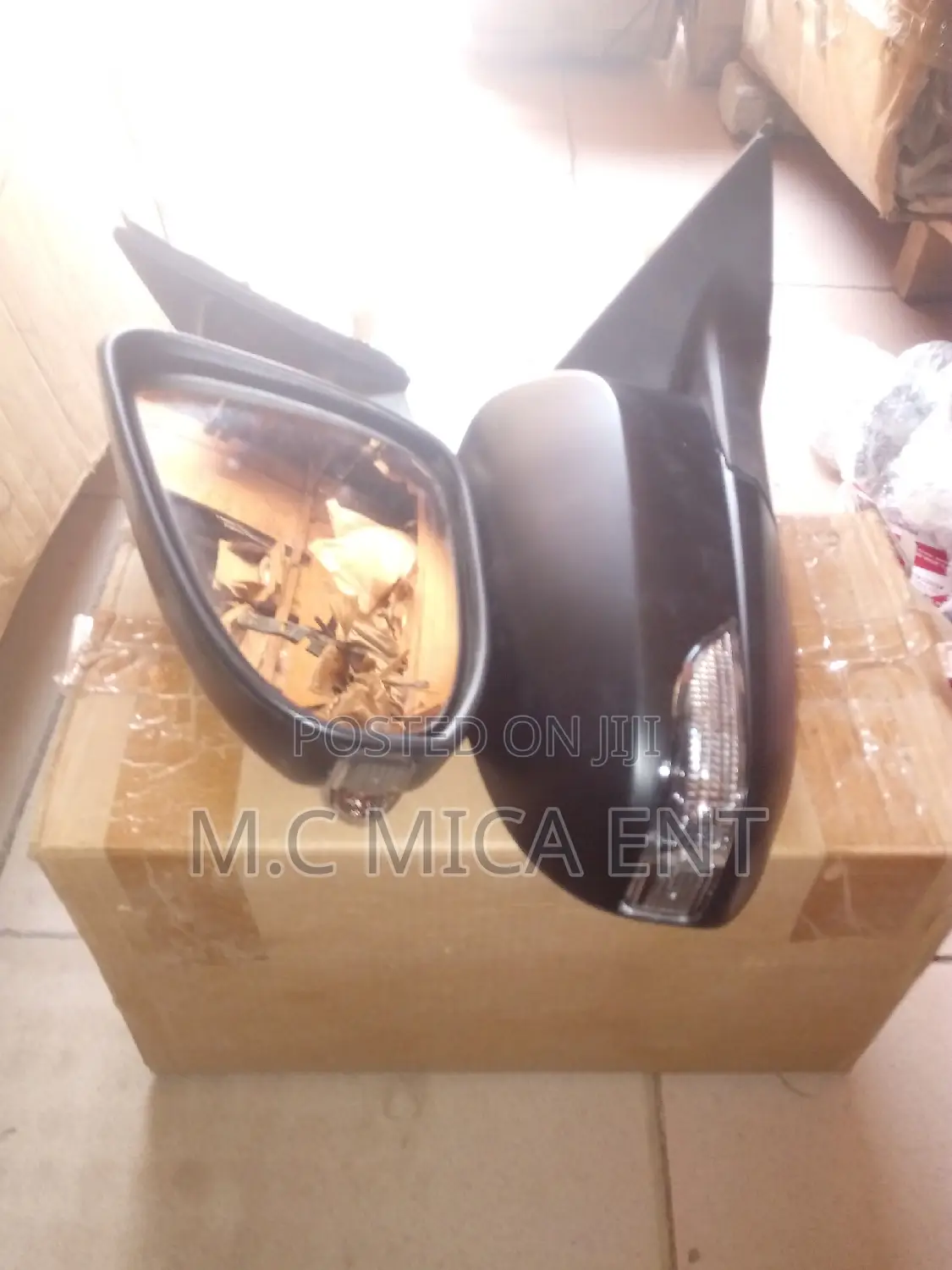 Side Mirror With Pointer for Corolla 2015 Model