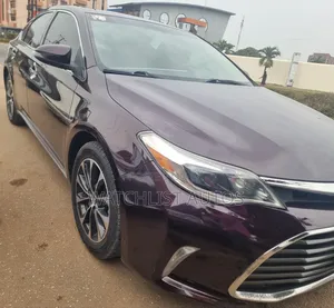 Toyota Avalon XLE FWDSedan (3.6L 6cyl 6A) 2016 Burgundy