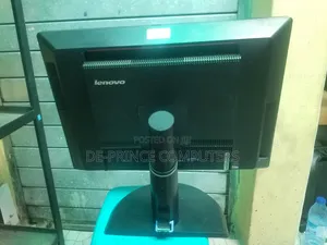 Lenovo ThinkCentre M910z AIO 8GB Intel Core I3 HDD 500GB