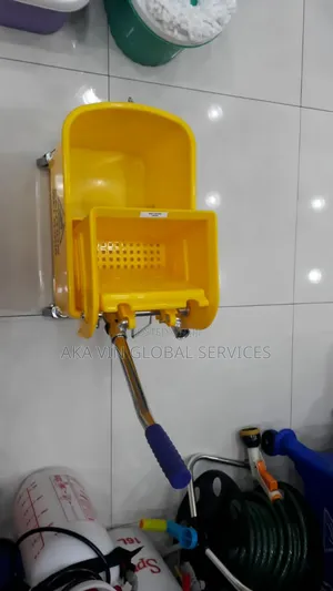 Blossom Industrial Mop Bucket 20L.