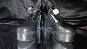 Coutgo Chunky Platform Mary Jane T-Strap Block Heel Pumps