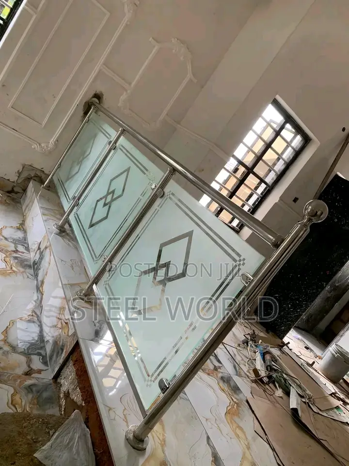 Paramount Glass Design