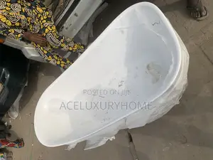 Bathroom Bathtub