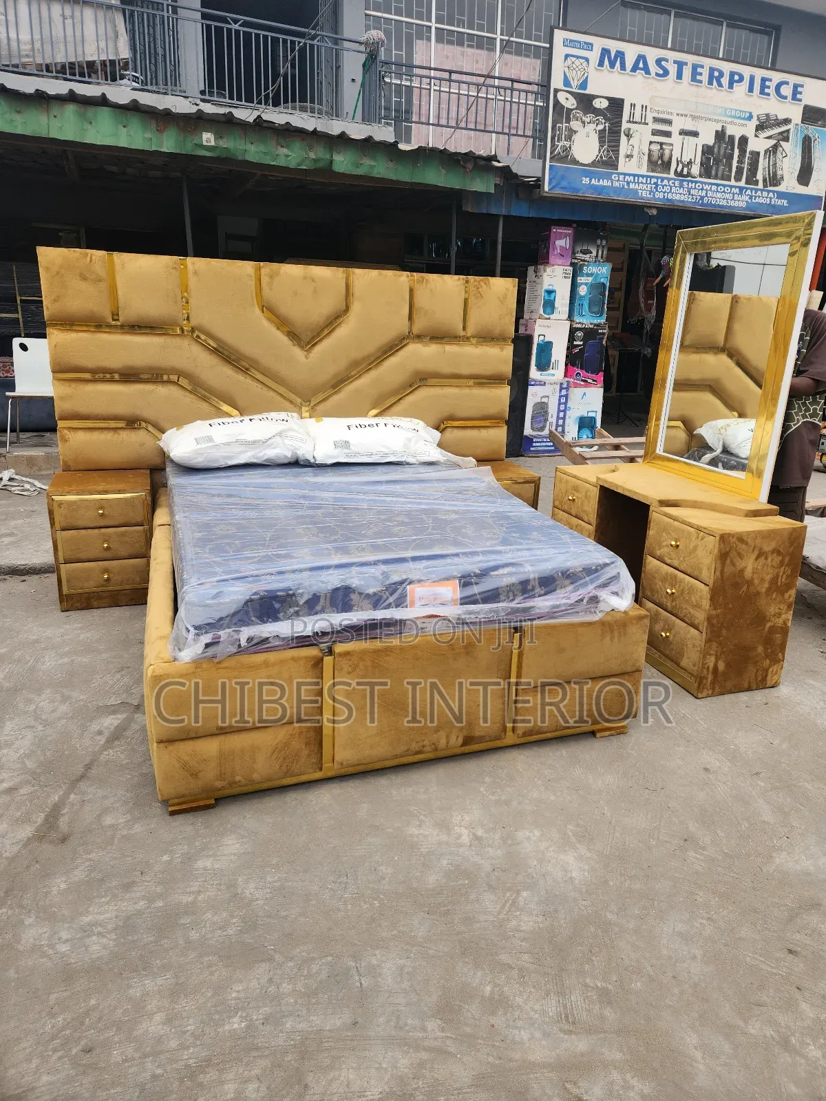 Luxury 4.5by6 Bed Frame With Full Accessories