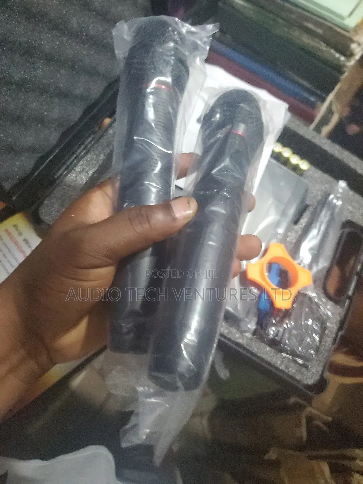 Harvey Dual Microphone Umw25