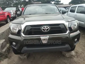 Toyota Tacoma 2014 Gray