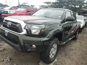 Toyota Tacoma 2014 Gray