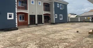 12bdrm Block of Flats in Benin City for sale