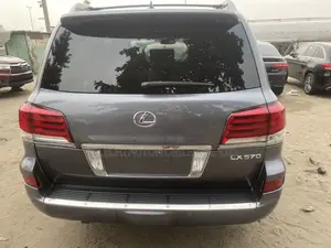 Lexus LX 570 AWD 2015 Gray